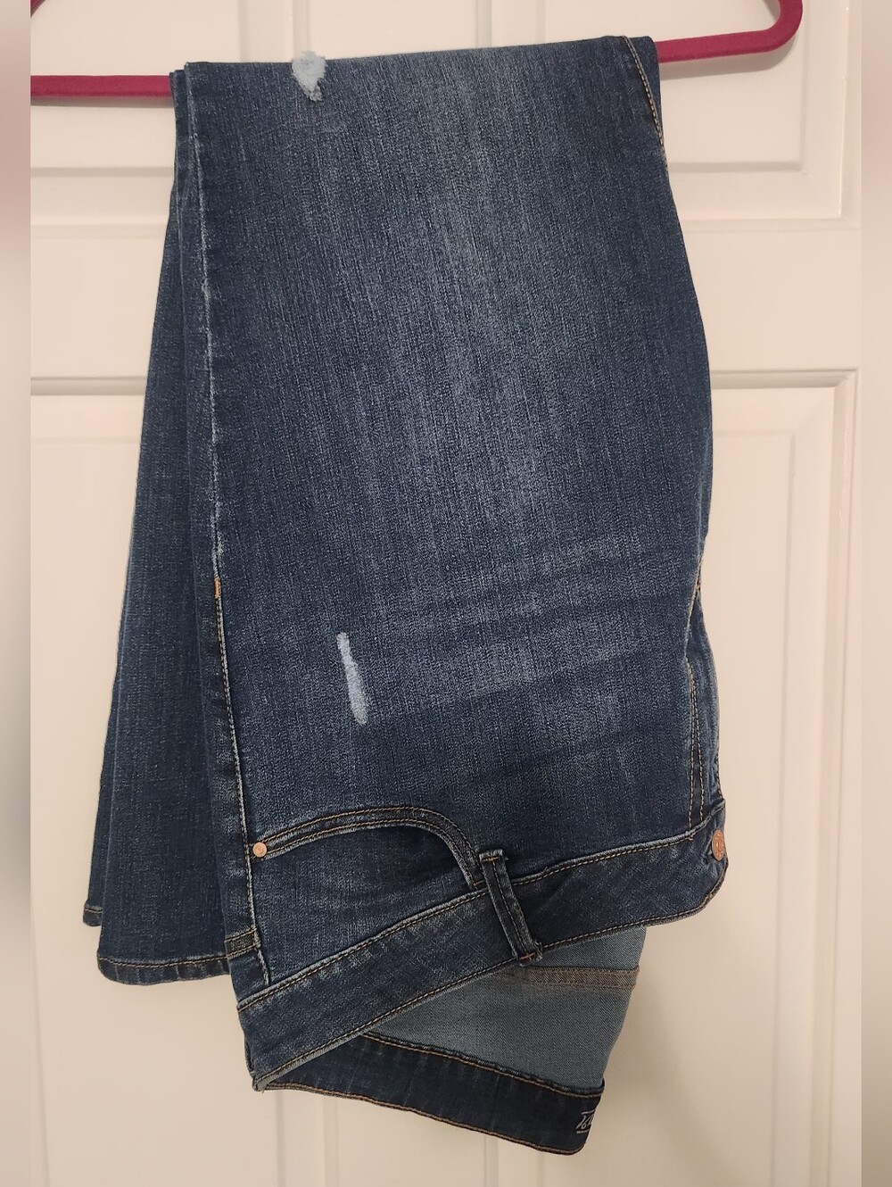 Classic Women's Old Navy Rockstar Dark Blue Denim Jeans